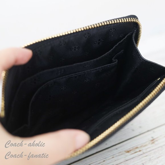 NWT Tory Burch Britten Large Zip Pouch Leather Wristlet in Black - Picture 7 of 8